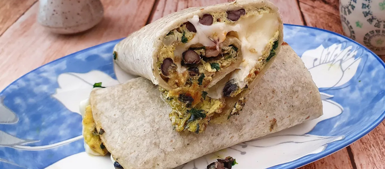 wrap de huevo con frijoles